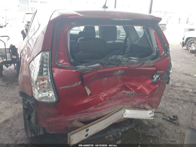 Toyota Prius v Three