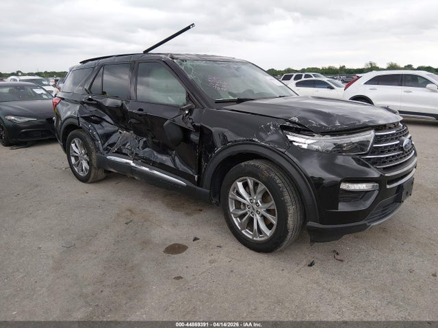 Salvage Ford Explorer Image