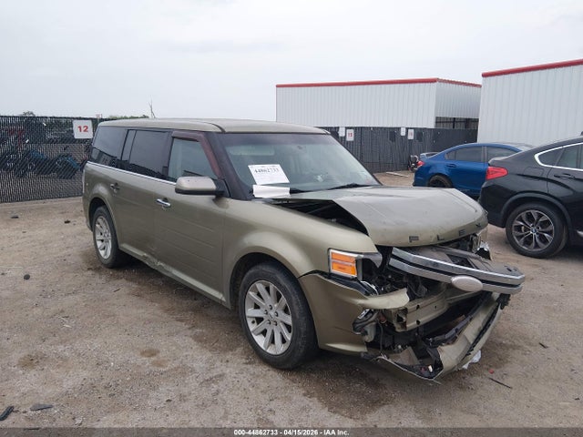 Salvage Ford Flex Image