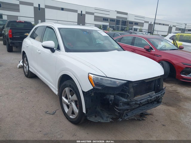 Salvage Audi Q3 Image