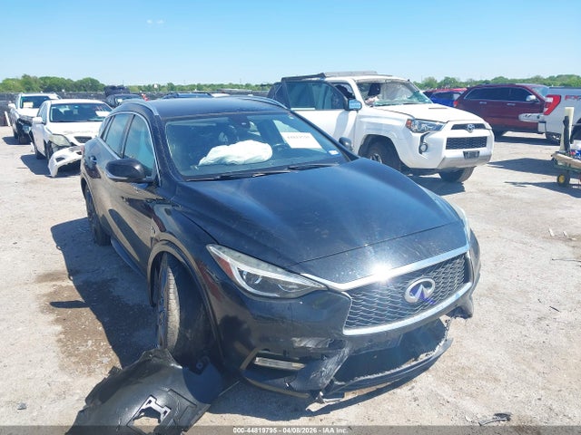 Salvage INFINITI Qx Image