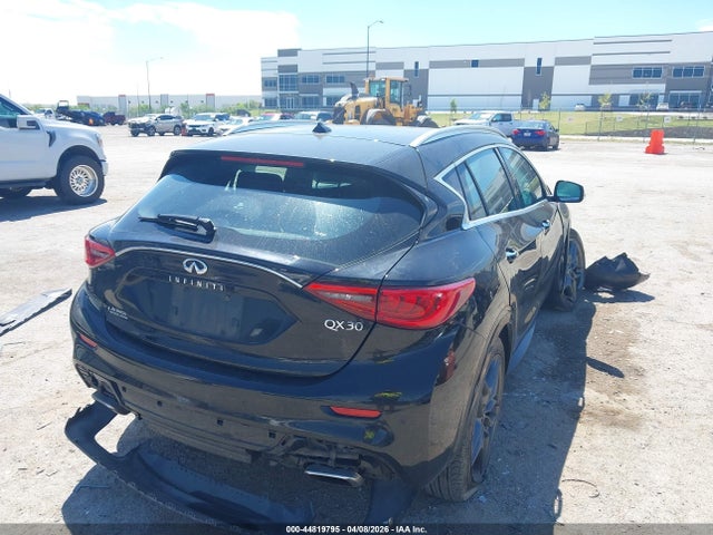 INFINITI Qx Premium