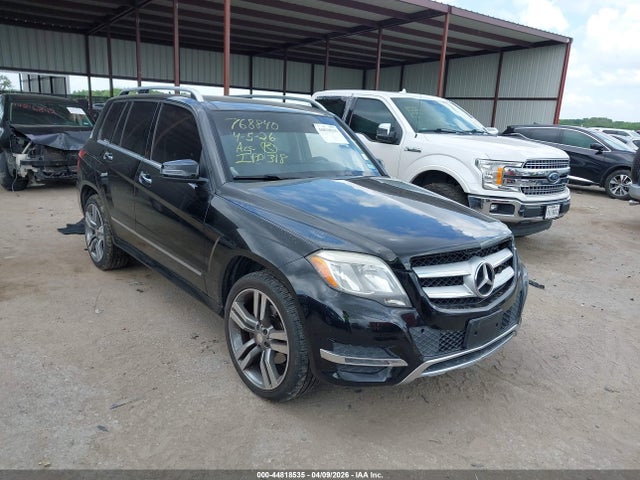 Salvage Mercedes-Benz GLK Image