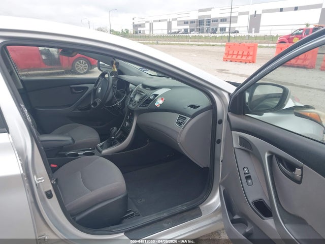 Hyundai ELANTRA Se
