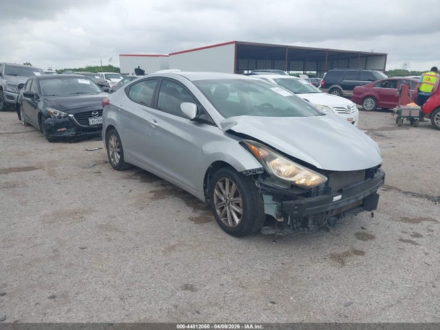 Salvage Hyundai ELANTRA Image