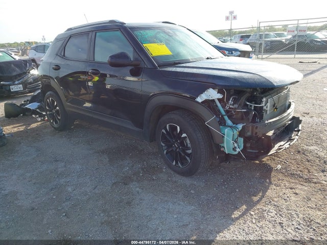Salvage Chevrolet Trailblazer Image