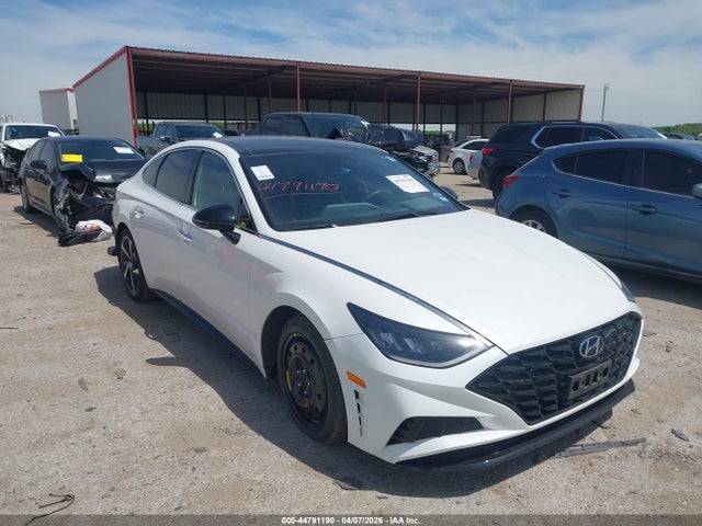 Salvage Hyundai SONATA Image