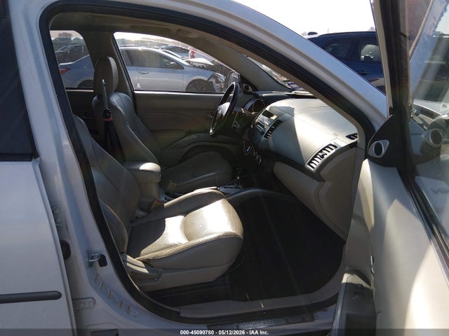 Mitsubishi Outlander Xls