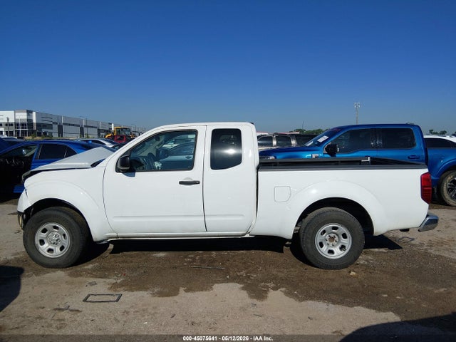 Nissan Frontier S