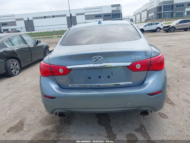 INFINITI Q50 Premium