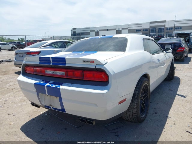 Dodge Challenger Srt8