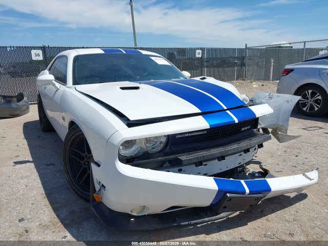 Salvage Dodge Challenger Image