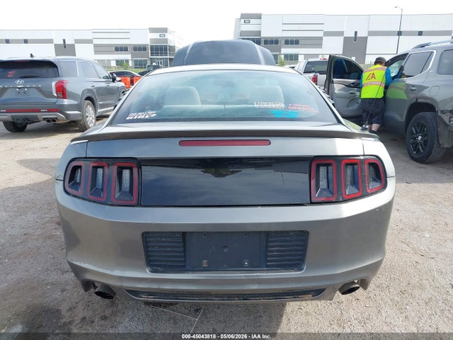 Ford Mustang V6