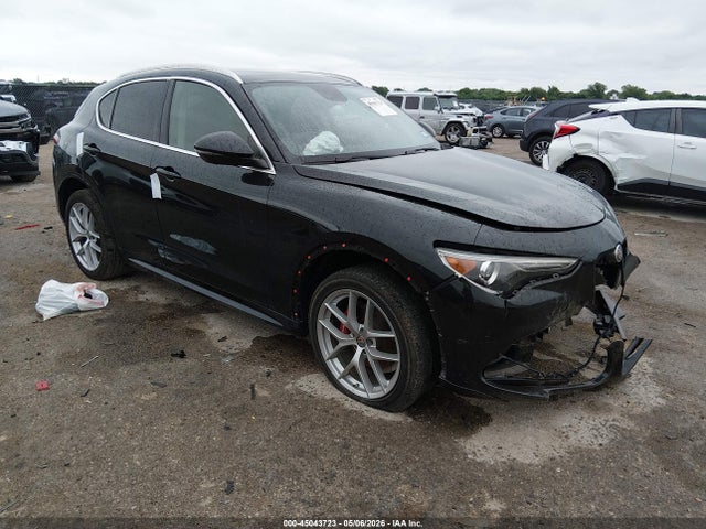 Salvage Alfa Romeo Stelvio Image