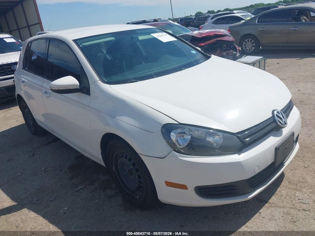 Salvage Volkswagen Golf Image