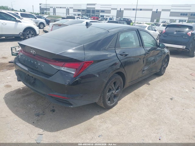 Hyundai ELANTRA Sel