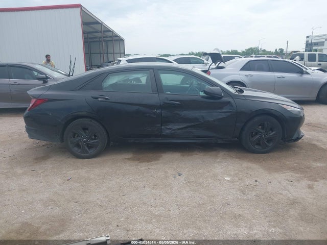 Hyundai ELANTRA Sel