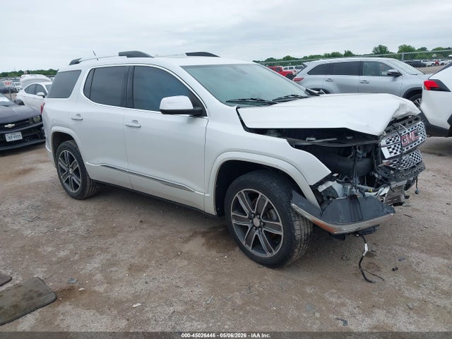 Salvage GMC Acadia Image