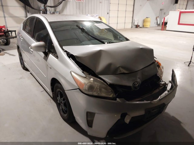 Salvage Toyota Prius Image