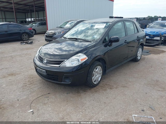 Nissan Versa 1.8s