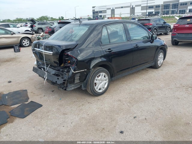 Nissan Versa 1.8s