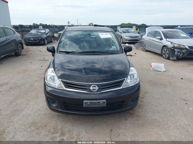Nissan Versa 1.8s