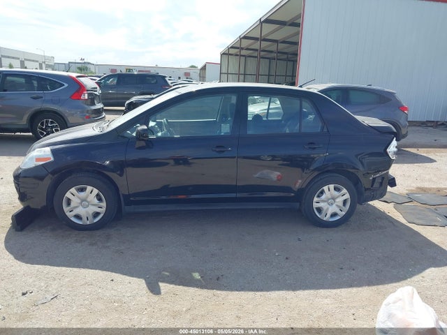 Nissan Versa 1.8s