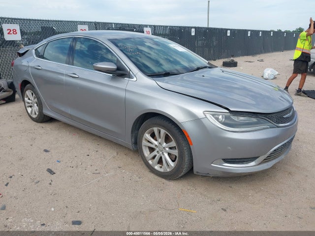 Salvage Chrysler 200 Image