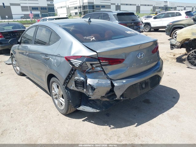 Hyundai ELANTRA Sel