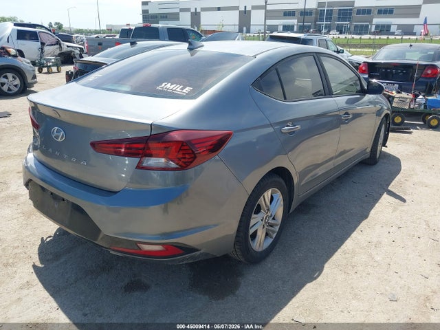 Hyundai ELANTRA Sel