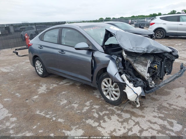 Salvage Hyundai ACCENT Image