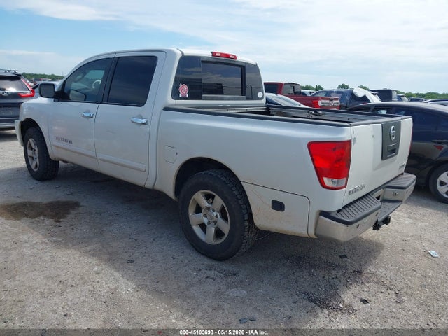 Nissan Titan Se