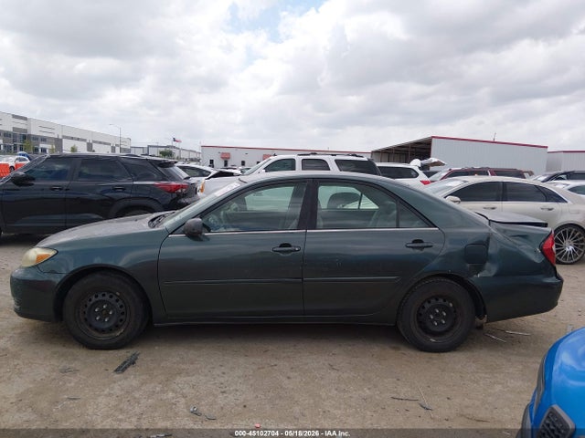 Toyota Camry Le