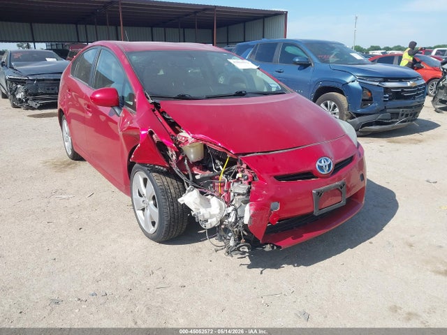 Salvage Toyota Prius Image