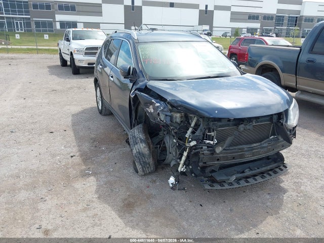 Salvage Nissan Rogue Image