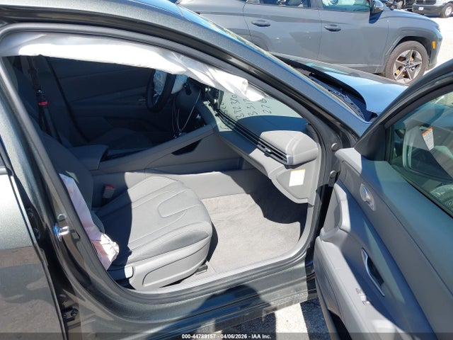 Hyundai ELANTRA Blue