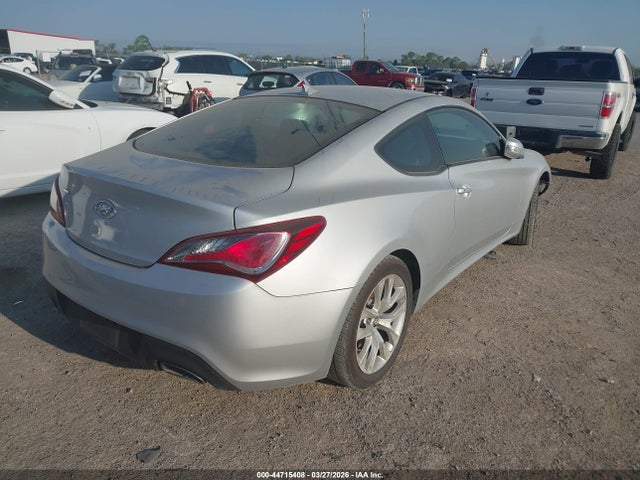 Hyundai Genesis 3.8 Base