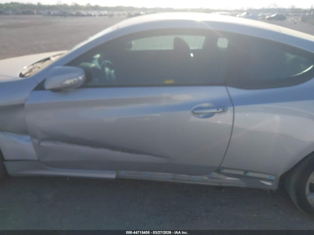 Hyundai Genesis 3.8 Base