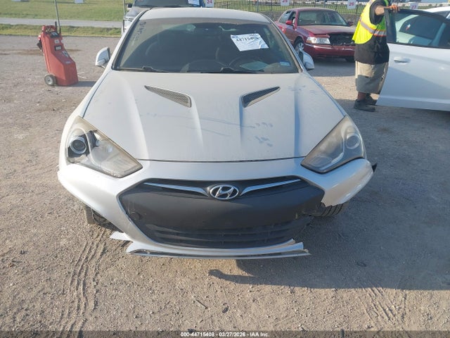 Hyundai Genesis 3.8 Base