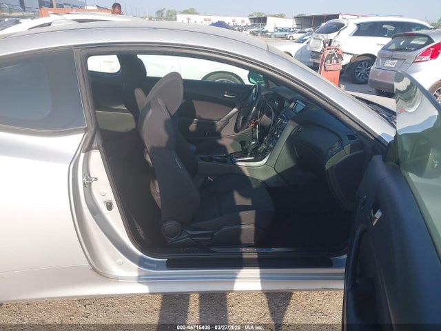 Hyundai Genesis 3.8 Base