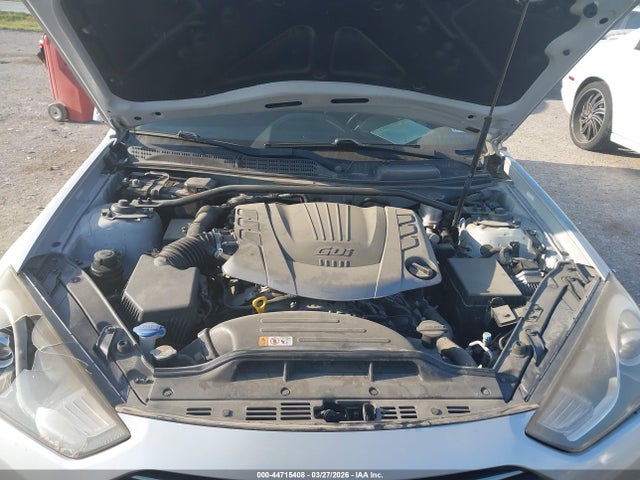 Hyundai Genesis 3.8 Base