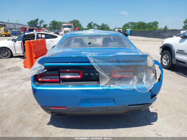 Dodge Challenger Srt 392