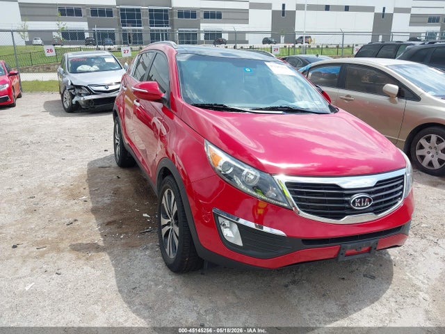 Salvage Kia Sportage Image
