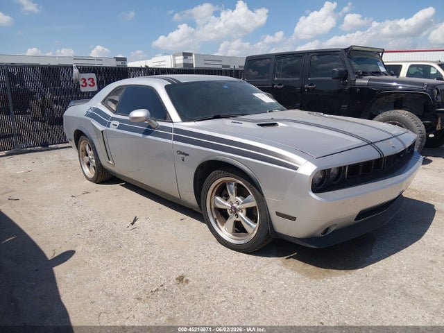 Salvage Dodge Challenger Image