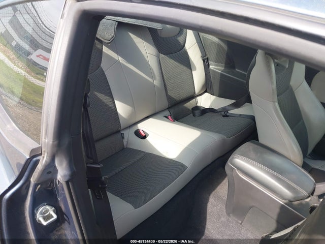 Hyundai Genesis 2.0t Premium