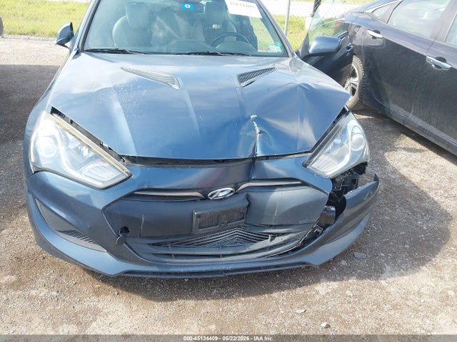 Hyundai Genesis 2.0t Premium