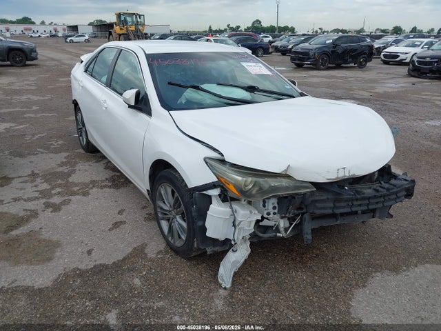 Salvage Toyota Camry Image