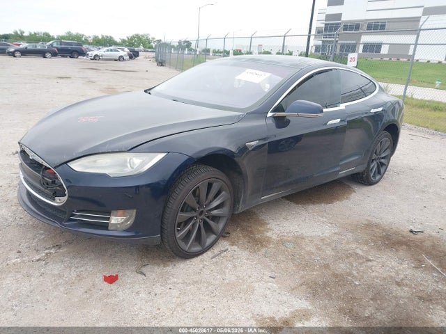 Tesla Model S Performance