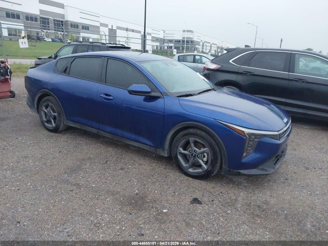 Salvage Kia K4 Image