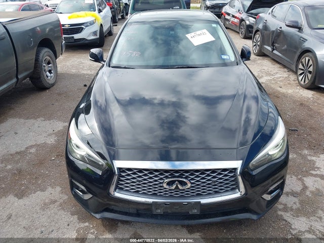 INFINITI Q50 Luxe